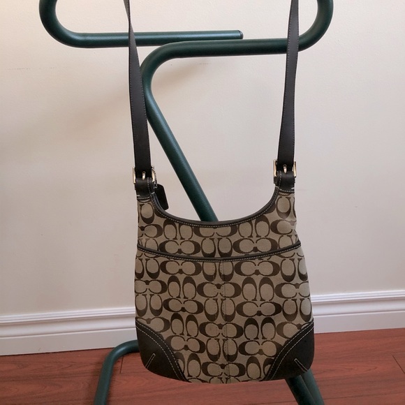 Coach cross body purse - Picture 1 of 7